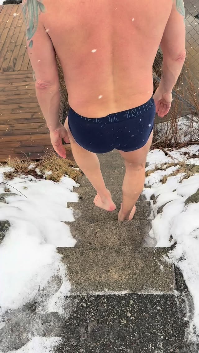 #wheninnorway #stavanger #icebath #sauna #teamevanne Photo by @adamevanne